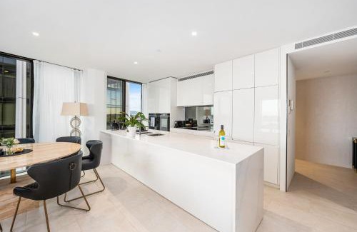 Mermaid Waters Apartment | The Lanes 5 Star Luxury
