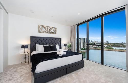 Mermaid Waters Apartment | The Lanes 5 Star Luxury