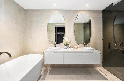Mermaid Waters Apartment | The Lanes A life of Luxury.