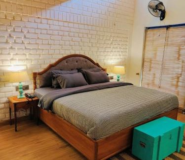 Lansdowne Hotel | The Lanswood Estate