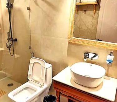Lansdowne Hotel | The Lanswood Estate