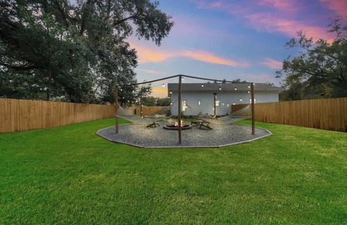 Northeast Pensacola House | The Lantana Leisure - A Lavish Central Vibe!