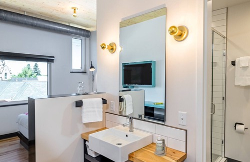 Downtown Bozeman Hotel | The LARK Bozeman