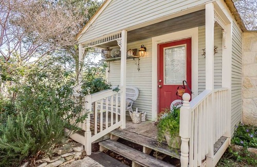 Bandera Cottage | The Last Outpost - Sophie's Cottage