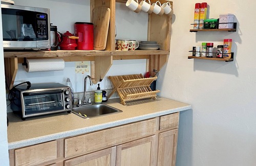 Fredericksburg Cabin | The Last Resort - A Cozy Hill Country Cabin