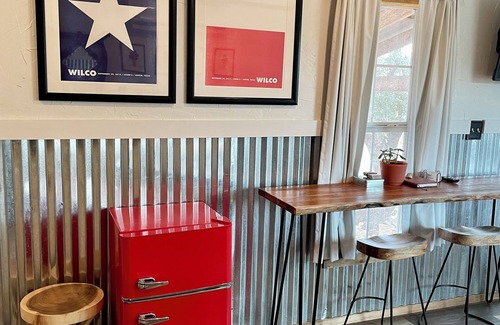 Fredericksburg Cabin | The Last Resort - A Cozy Hill Country Cabin