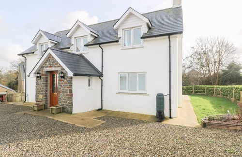 Haverfordwest Cottage | THE LAURELS, pet friendly, character holiday cottage in Haverfordwest