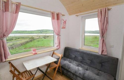 Ballyshannon Apartment | The Lazy Llama Farm Stay Shepherd Hut