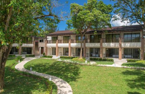 Khuekkhak Resort | The Leaf Oceanside by Katathani - SHA Extra Plus
