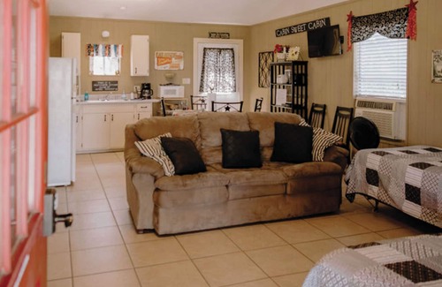 Rio Frio Cabin | The Leakey side - Whiskey Mountain Duplex - Great Location!