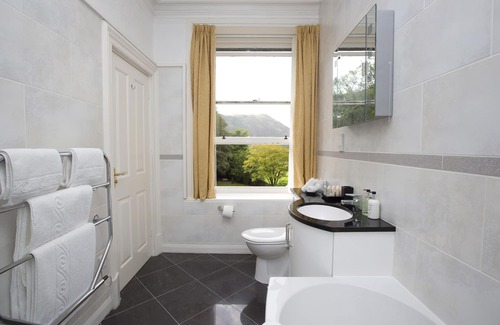 Borrowdale Hotel | The Leathes Head Hotel