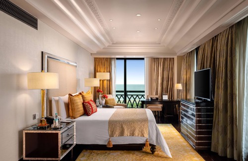 MRC Nagar Hotel | The Leela Palace Chennai
