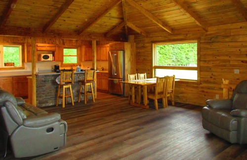 Wapiti House | The Legg Ranch House Close to Yellowstone