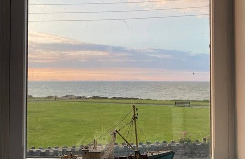 Skerries Apartment | The Lifeboat & Seaview Terrace