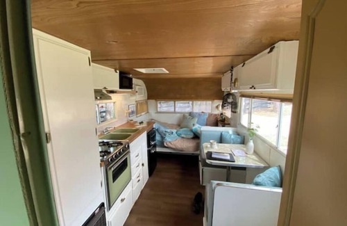 Barton Creek Lakeside House | The Lillipad A Lovel Vintage Camper