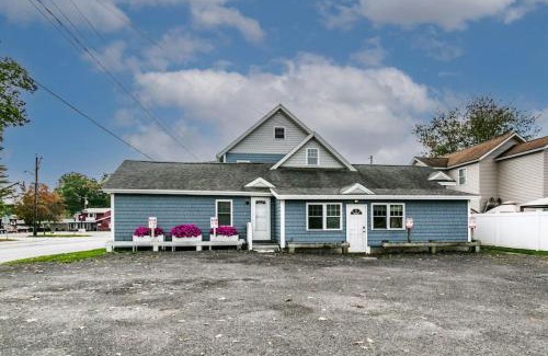 Sylvan Beach Apartment | The Lilly Pad-Luxury in Sylvan Beach