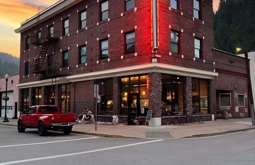 Wallace Apartment | The Linden Lofts at Albertini’s- Downtown Luxury Lofts # 2