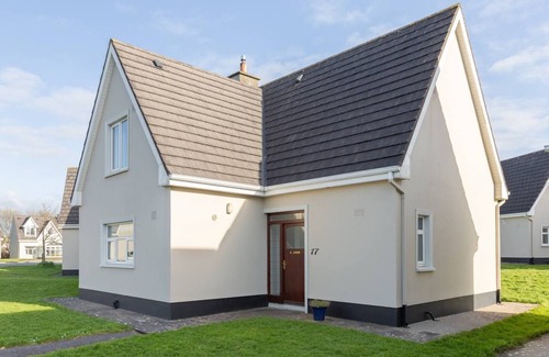 Lahinch House | The Links 17, Amazing Location- Food, Drinks, Surf, & Golf!-17
