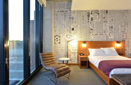 Downtown Eau Claire Hotel | The Lismore Eau Claire - a DoubleTree by Hilton