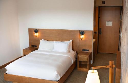 Downtown Eau Claire Hotel | The Lismore Hotel Eau Claire - a DoubleTree by Hilton