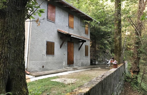 Stazzema House | The little house in the Stazzema wood