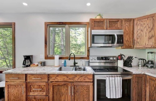 Athens Ski Chalet | The Little Lakehouse on Charleston Lake