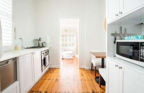 Manly Apartment | The Little Palm - Prime Locale between Beach and Wharf