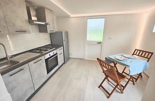 Massa House | (The Little Place) House in Marina, Garden and Veranda
