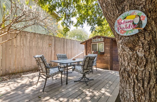 Zilker Cottage | The Little Retreat on Kinney