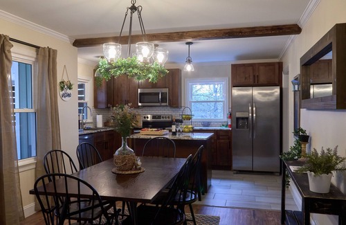 Townsend House | The Little River Farmhouse – Your Smoky Mountain Riverside Retreat