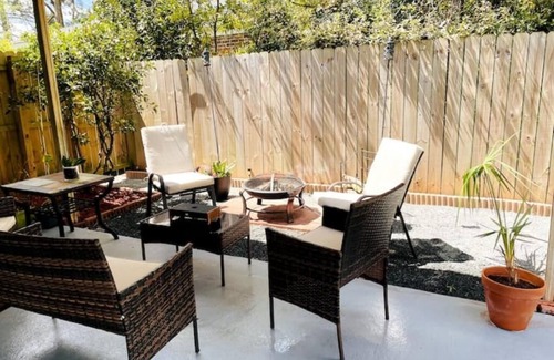 Albany House | The Little Southern Comfort