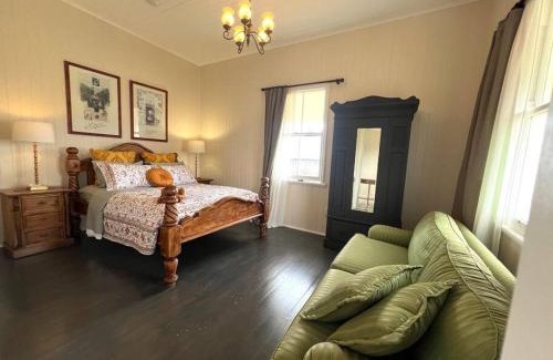 Stanthorpe Villa | The Little Tuscan Villa!