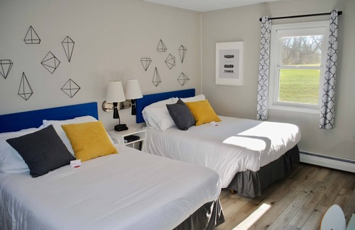 Mount Horeb Apartment | THE LITTLE VILLAGE , 2 Full Beds 107