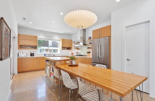 Fayetteville House | The Local - 2 Blocks to Downtown Fay