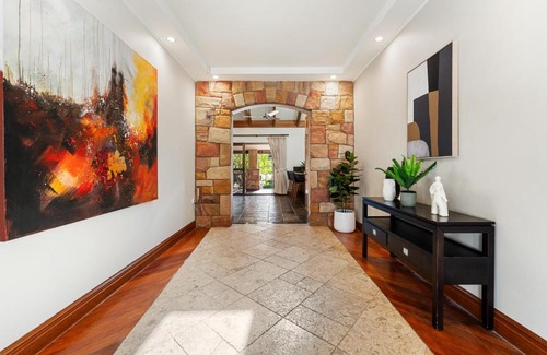 Molendinar House | The Lodge - A Great Stay
