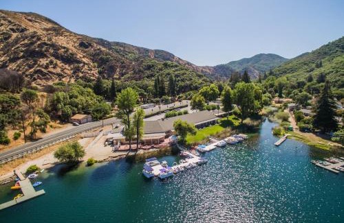 Upper Lake Cabin | The Lodge at Blue Lakes
