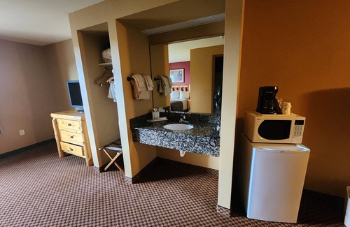 Baxter Hotel | The Lodge at Brainerd Lakes, Trademark Collection by Wyndham
