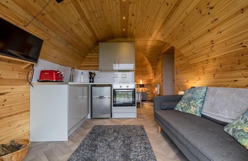 Leek House | The Lodge at Brambles Farm
