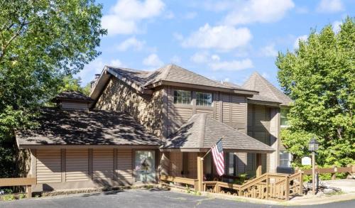 Osage Beach House | The Lodge At Tan Tar A