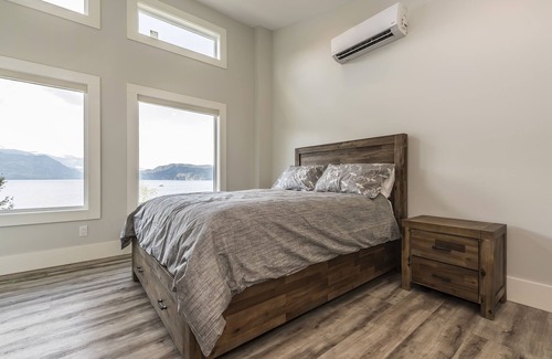 Harrison Hot Springs Cabin | "The Lodge on Harrison Lake" Suite #2