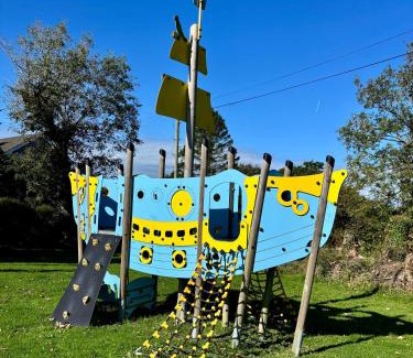 Dinas Cross House | The Lodge