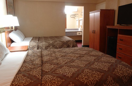 Bridgeton Hotel | The Lodge Hotel and Banquets