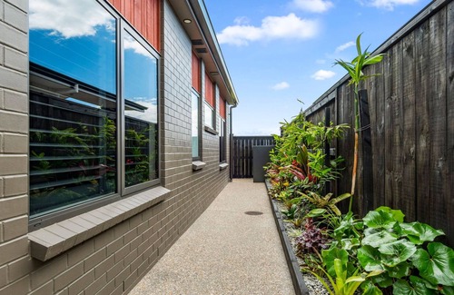 Papamoa Beach Apartment | The Lodge - ’Luxe Hotel Style’ accommodation in a prestigious Papamoa location