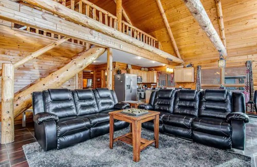 New Lisbon Cabin | The Lodge - New Lisbon Cabin