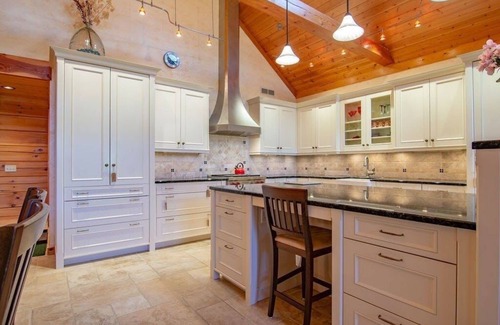 Minocqua House | The lodge on Big crawling stone lake