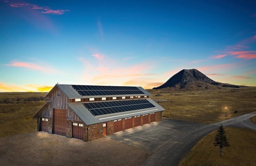 Sturgis Apartment | The Loft at Raz Hideaway Mountain Ranch - Sleeps 3