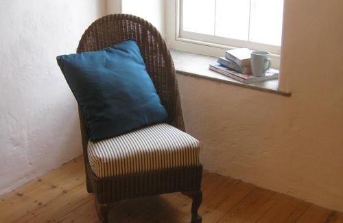 Cylch-Y-Garn Bed & Breakfast | The Loft barn apartment - Pen y Graig Church Bay sea views near beach No Pets