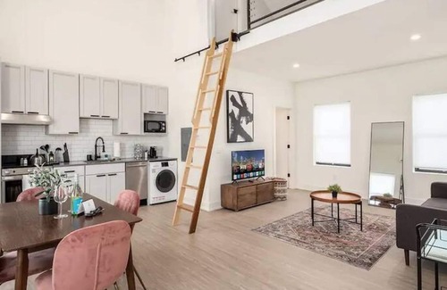 Olde Towne East Apartment | The Loft Columbus Center 2