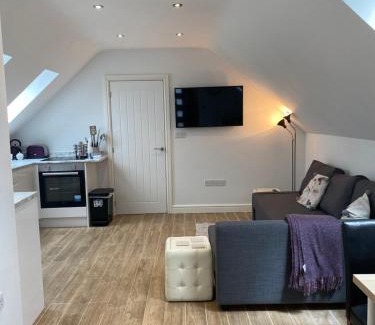 Romsey Apartment | The Loft