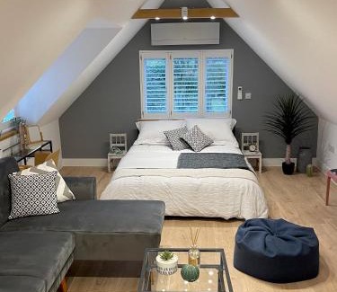Chiddingstone Apartment | The Loft Hatch
